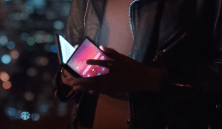 Smartphone pliable : Samsung annonce officiellement sa sortie Smartphone pliable : Samsung annonce officiellement sa sortie