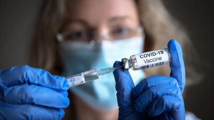 Effets indésirables associés aux vaccins contre la COVID-19