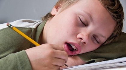 Pourquoi vous bavez pendant votre sommeil et comment y remédier