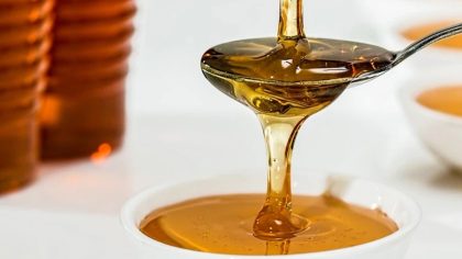 Prenez une cuillère à soupe de cet ingrédient de cuisine avant de vous coucher pour vous réveiller ballonné et avec un ventre plat