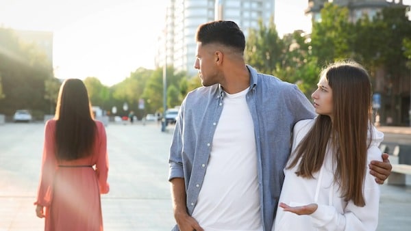 3 choses que les hommes font avant de tromper leur partenaire