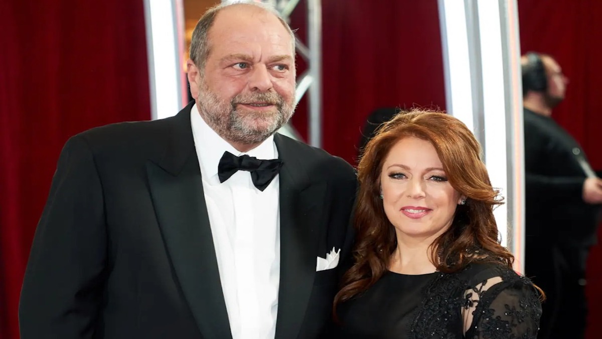 Éric Dupond-Moretti, en couple avec la chanteuse Isabelle Boulay, affirme qu'il participe aux tâches ménagères