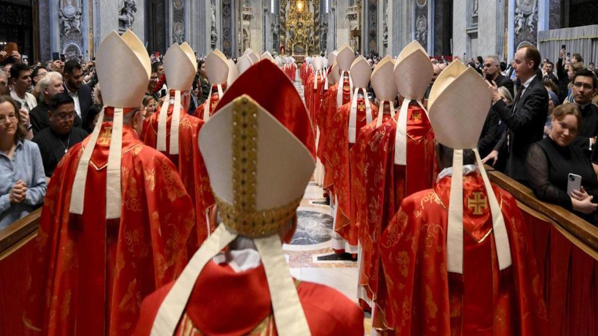 Il s'agit du mystérieux rituel d'« exorcisme » que les cardinaux exécutent avant le Conclave