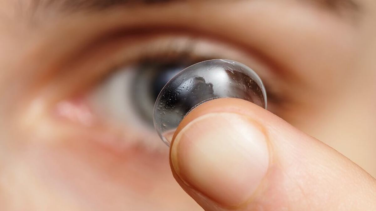 Infections oculaires : les dangers de dormir avec ses lentilles de contact
