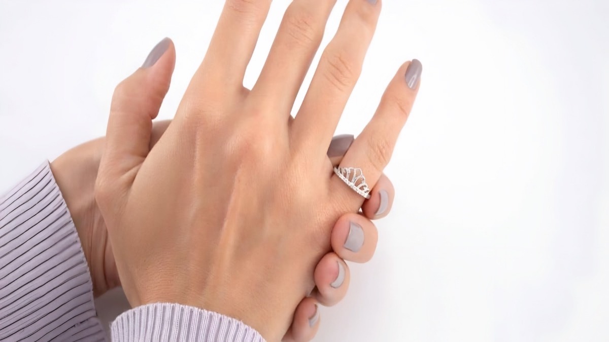 La signification d'une bague au petit doigt