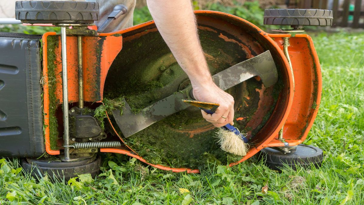 L'astuce pour affûter les lames de tondeuse à gazon presque sans effort