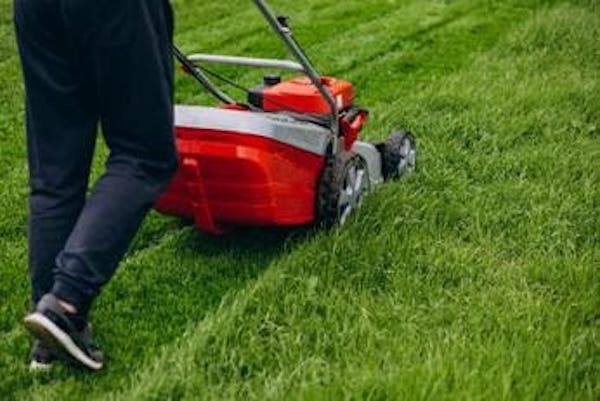 L'astuce pour affûter les lames de tondeuse à gazon presque sans effort