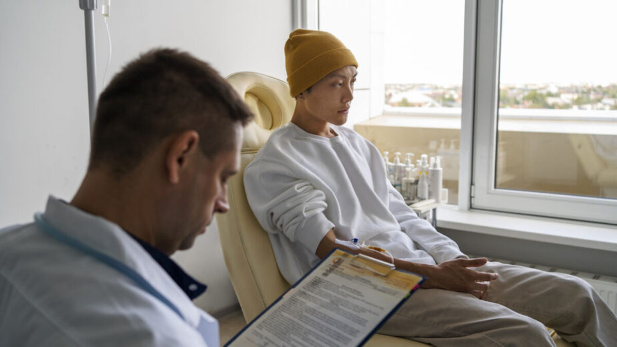 Les raisons possibles pour lesquelles le cancer augmente chez les jeunes