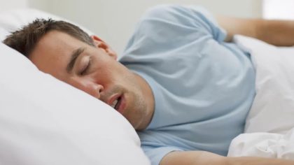 Pourquoi bavez-vous pendant votre sommeil ? Causes et remèdes