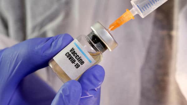 Que se cache-t-il derrière les rares effets indésirables que peut provoquer la vaccination contre la COVID-19 ?