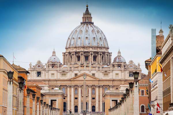 Qui sera le prochain pape ? Le conclave débute mercredi avec une forte présence latine