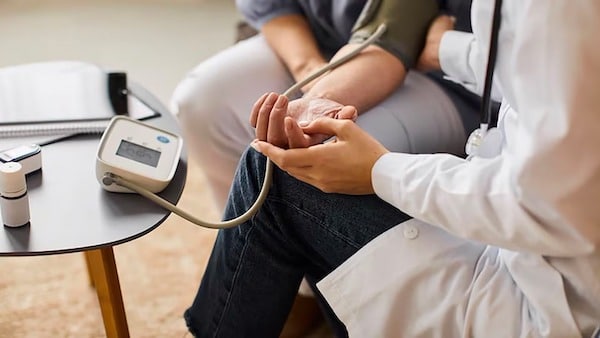 Saignez-vous du nez en cas d'hypertension ? Avis des experts