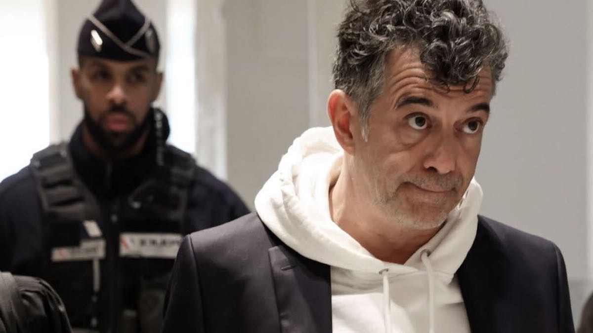 Stéphane Plaza audiencé à son domicile dans le cadre d'une enquête sur un trafic de stupéfiants