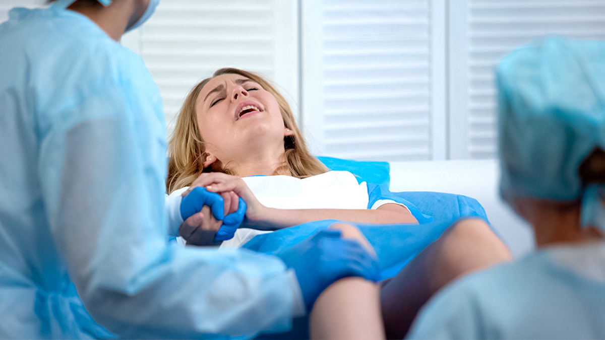 Une expérience inédite à la maternité : un échange de bébés évité de peu