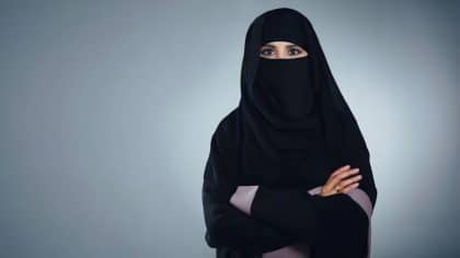Une femme voilée victime d'humiliation dans un magasin : les paroles de l'homme suscitent l'indignation en ligne