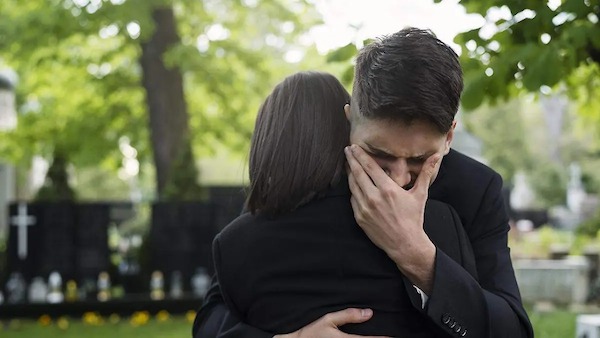 6 choses qui changent quand on perd ses parents