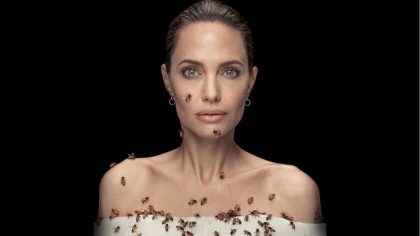 Angelina Jolie a recouvert son corps d'abeilles pendant 18 minutes : elle est restée trois jours sans se doucher