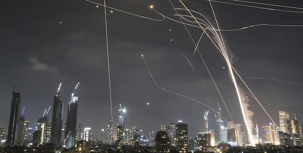 Attaque israélienne contre l'Iran : dernières nouvelles et réactions