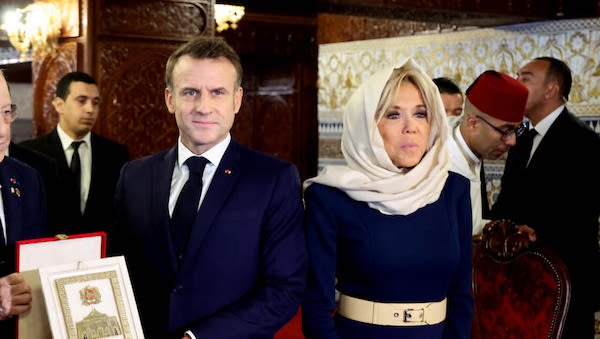 Brigitte Macron envoilée lors d'une visite d'État : les photos suscitent des réactions
