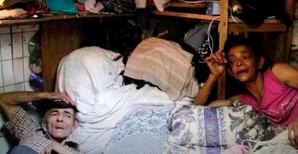 Ce couple vit dans les égouts depuis 22 ans