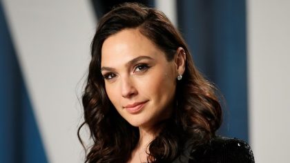 Gal Gadot a dû subir une opération du cerveau pour un caillot sanguin lors de sa quatrième grossesse