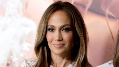 Jennifer Lopez expose son pubis lors d'un concert