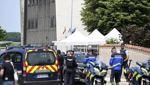 Une scène bouleversante à Nogent : témoignages et solidarité après l'agression de Mélanie