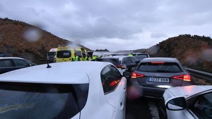 Nouvel accident à Fougères : trois véhicules impliqués et circulation bloquée