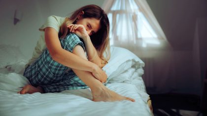 Crampes nocturnes dans les jambes : symptômes et traitement