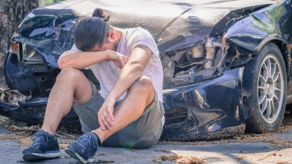 Il cause un accident puis s'endort à côté de la victime : un jeune homme reconnu coupable