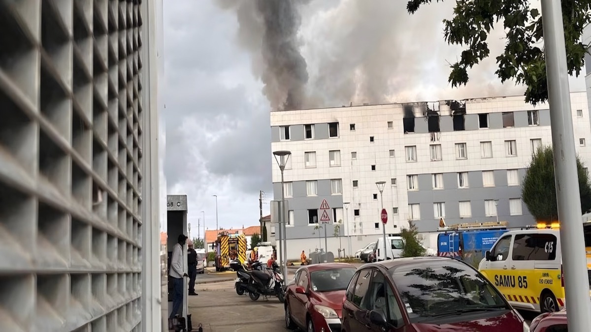 Incendie tragique dans un immeuble à La Roche-sur-Yon : les habitants partagés entre l’angoisse et la colère