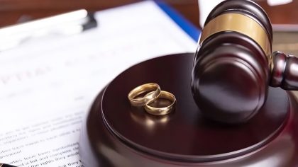 Mensonge conjugal : elle demande le divorce après 20 ans de tromperie financière