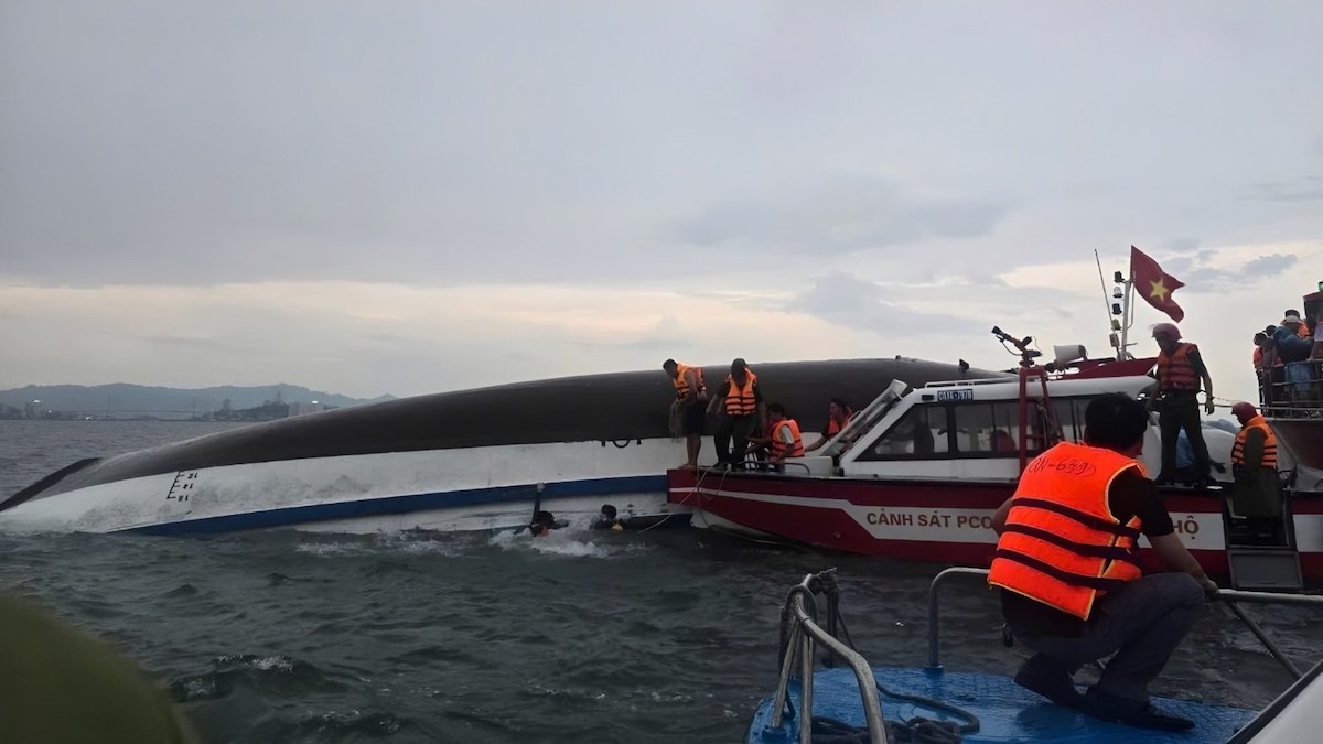 Naufrage d'un bateau de croisière : 35 victimes confirmées, 4 personnes encore portées disparues en mer