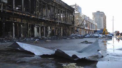 Paris : un incendie majeur près de la gare de Lyon éteint, un bâtiment en construction dévasté par le feu