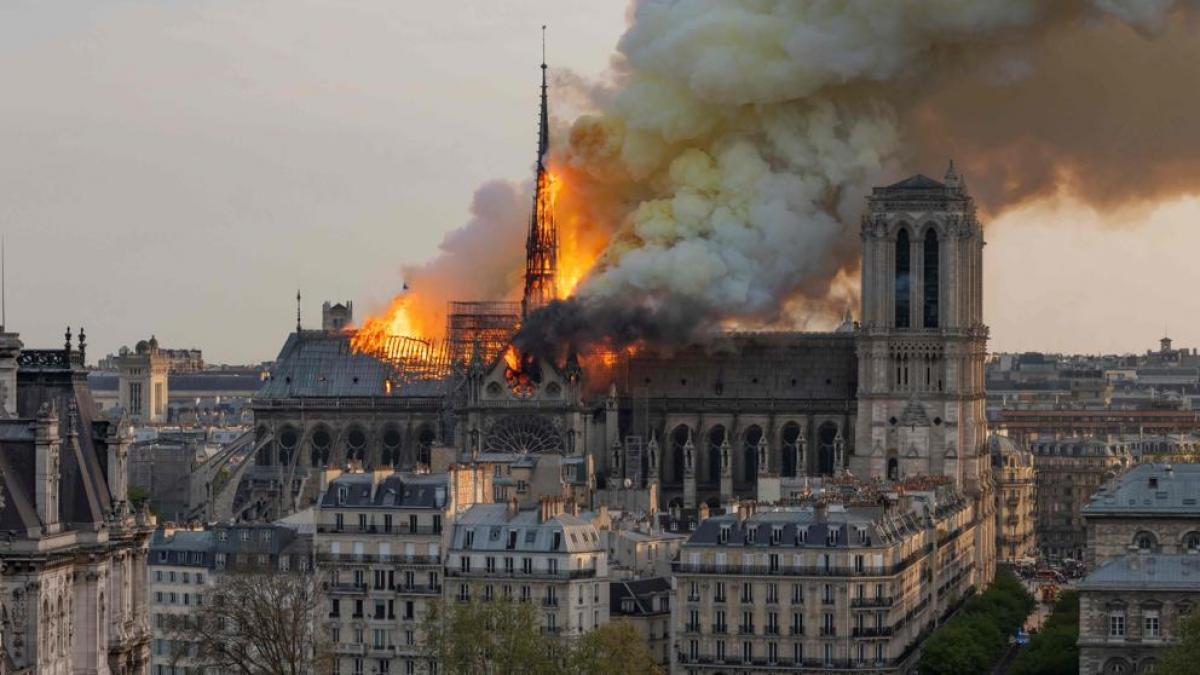 Un feu dans l’église Notre-Dame-des-Champs provoque une importante fumée