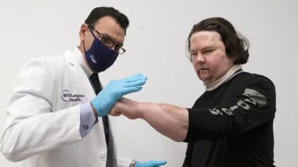 Un homme décrit ce qu'il a aperçu dans l'« au-delà » après avoir été dans le coma pendant trois mois