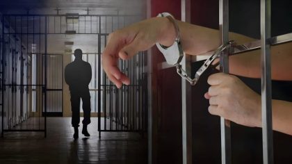 Un policier filmé en train de consoler une détenue suscite des réactions contrastées