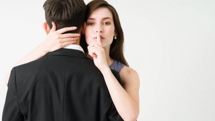 Une double vie révélée : quand un secret menace le couple