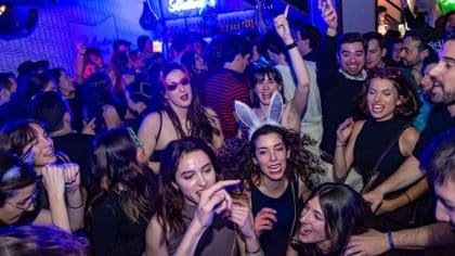 Une jeune fille de 18 ans est tombée d'une hauteur de cinq mètres lors d'une sortie nocturne