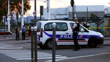 Une octogénaire découverte sans vie, avec un pic à brochette enfoncé dans le thorax à Montreuil