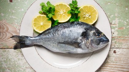 9 bienfaits pour la santé de la consommation de poisson, selon la science