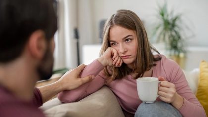Des psychologues révèlent les 5 phrases utilisées par les hommes qui n'aiment plus leur partenaire
