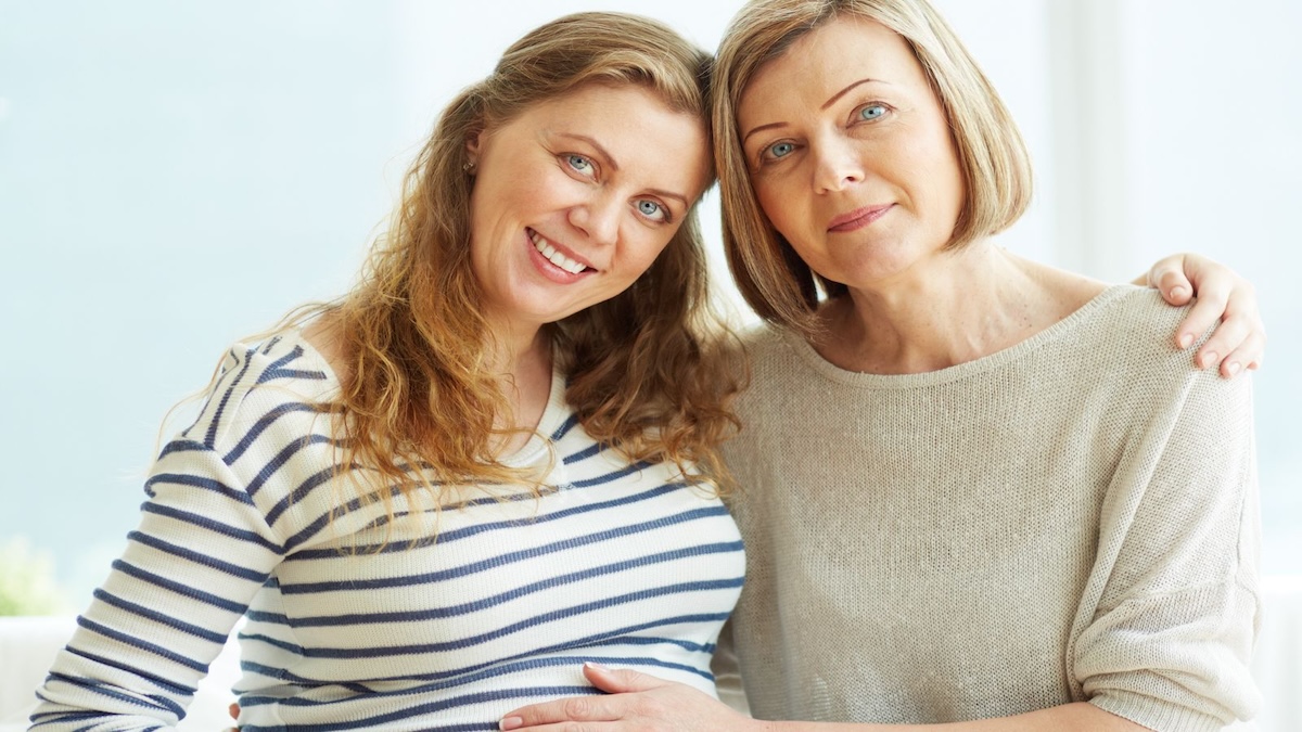 La belle-mère et la belle-fille étaient enceintes en même temps : le jour de l'accouchement a révélé un secret inattendu qui a surpris tout le monde