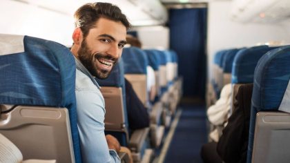 Quand une leçon de respect prend son envol à bord d’un avion