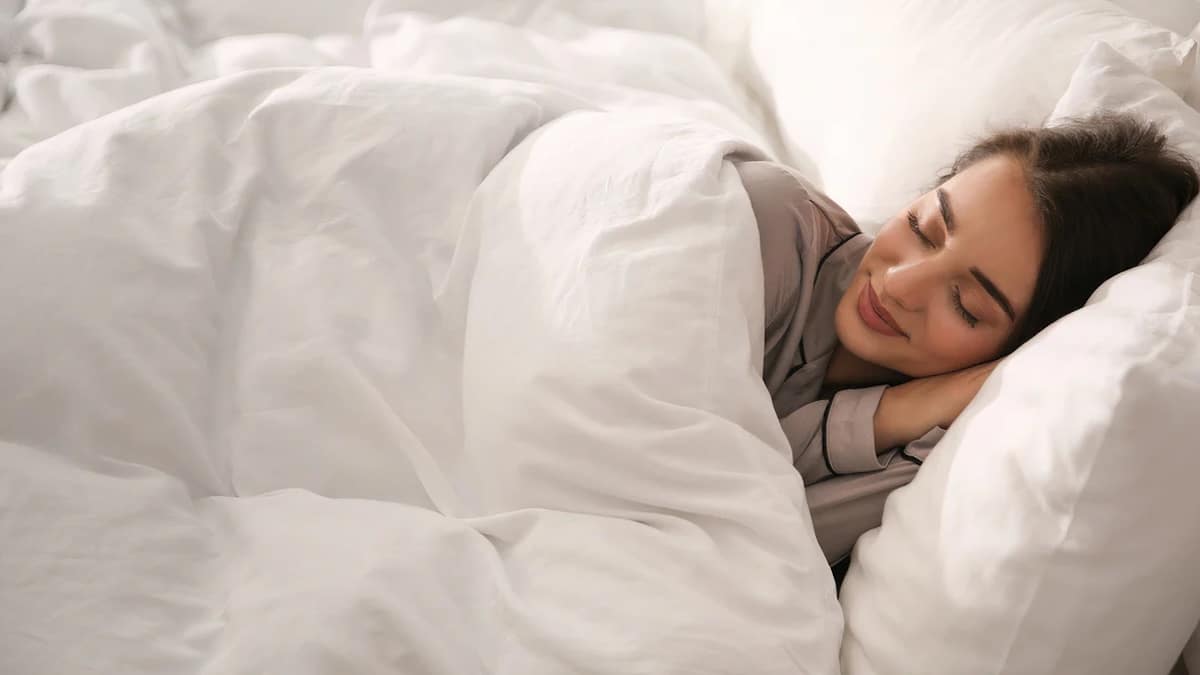 Voici les conséquences de dormir dans des vêtements serrés. Votre corps souffre en silence